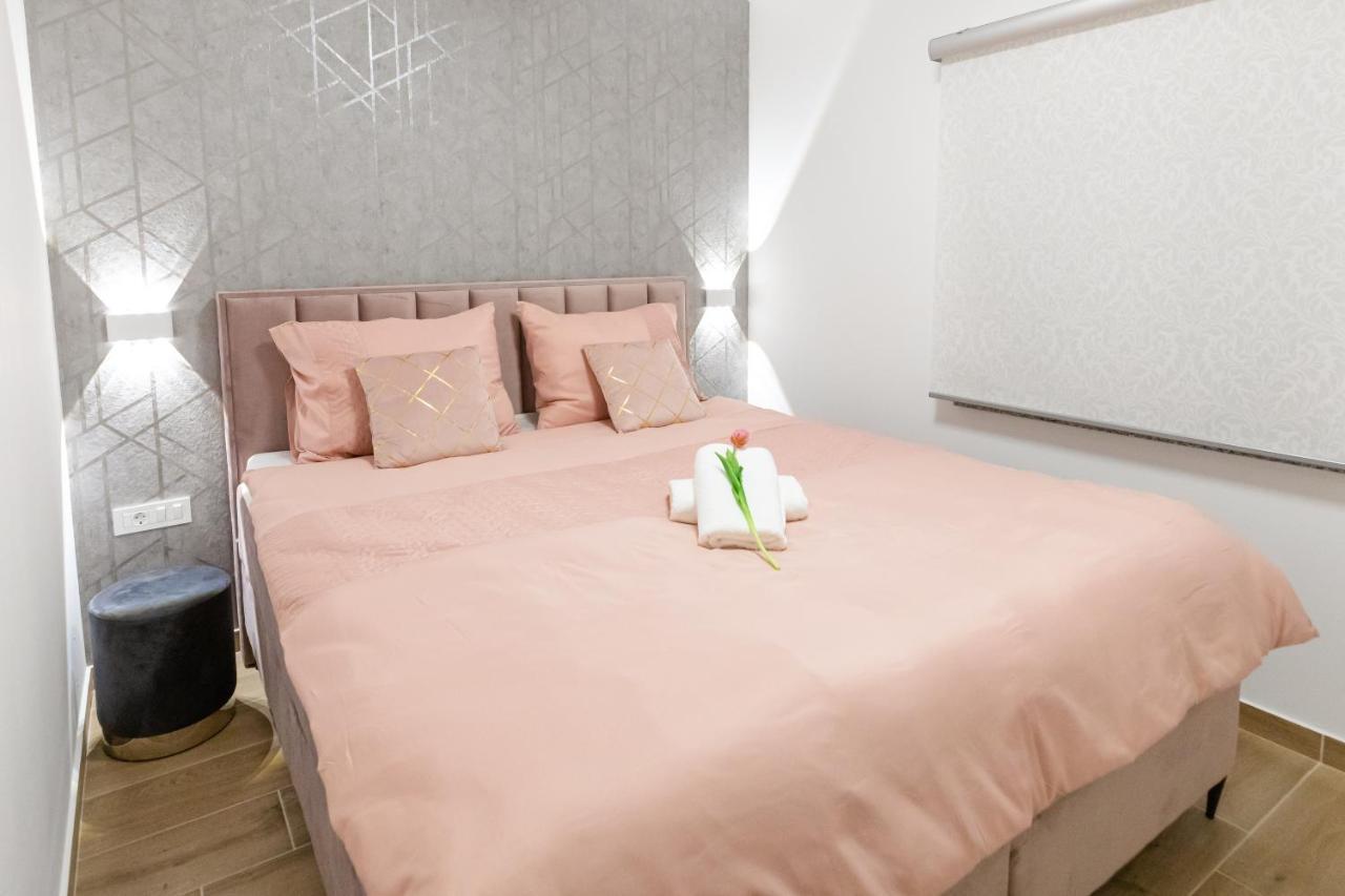 Apartman Laura Vir Zewnętrze zdjęcie
