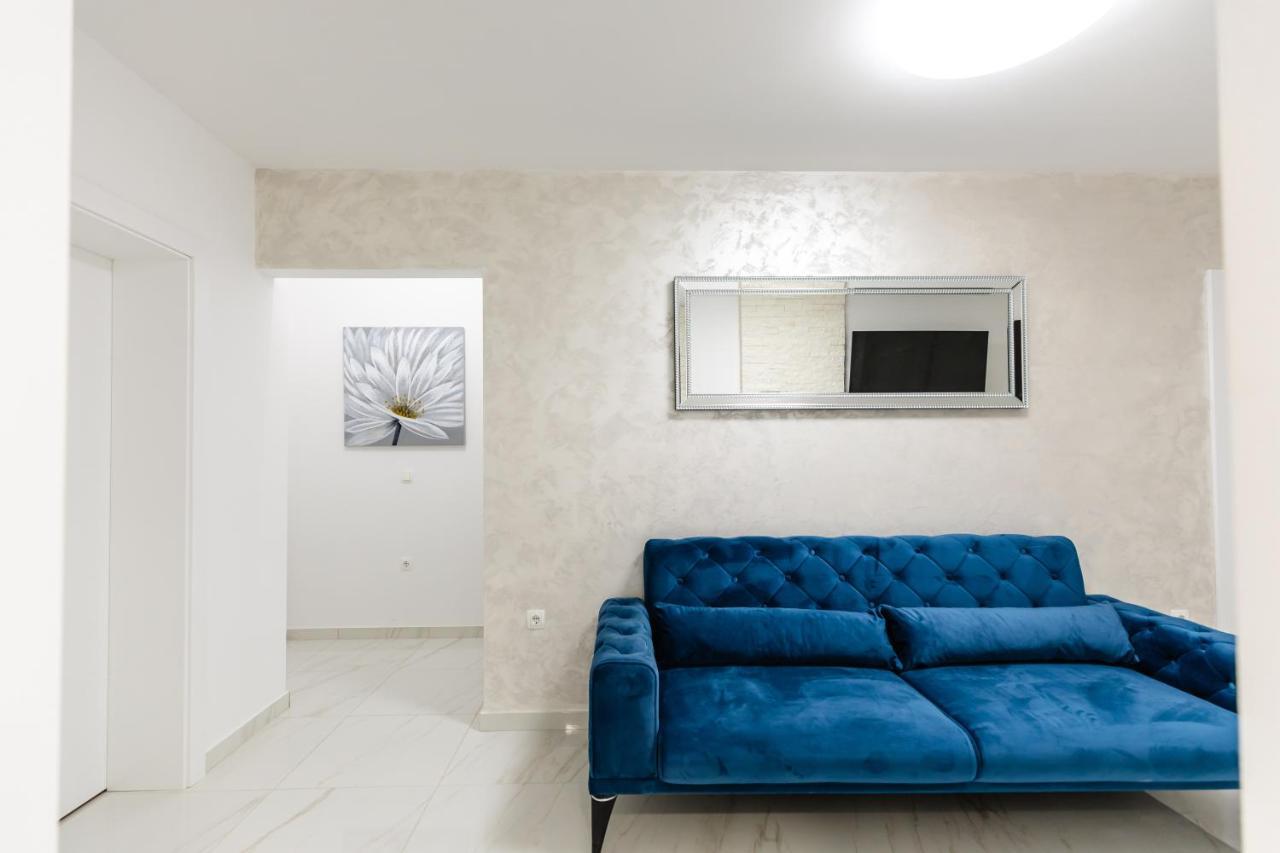 Apartman Laura Vir Zewnętrze zdjęcie