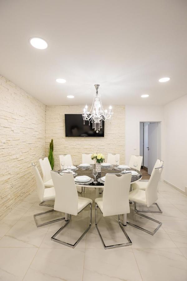 Apartman Laura Vir Zewnętrze zdjęcie