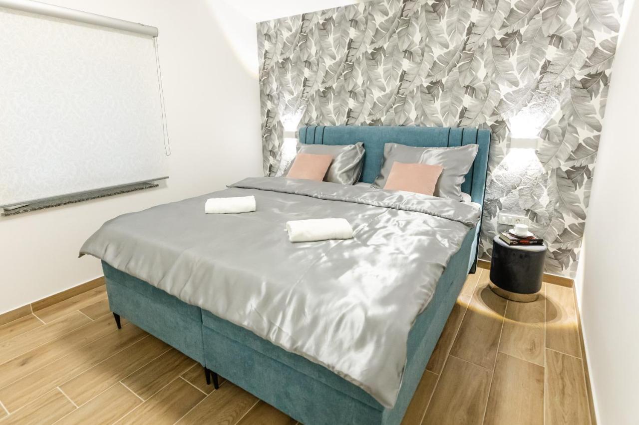 Apartman Laura Vir Zewnętrze zdjęcie