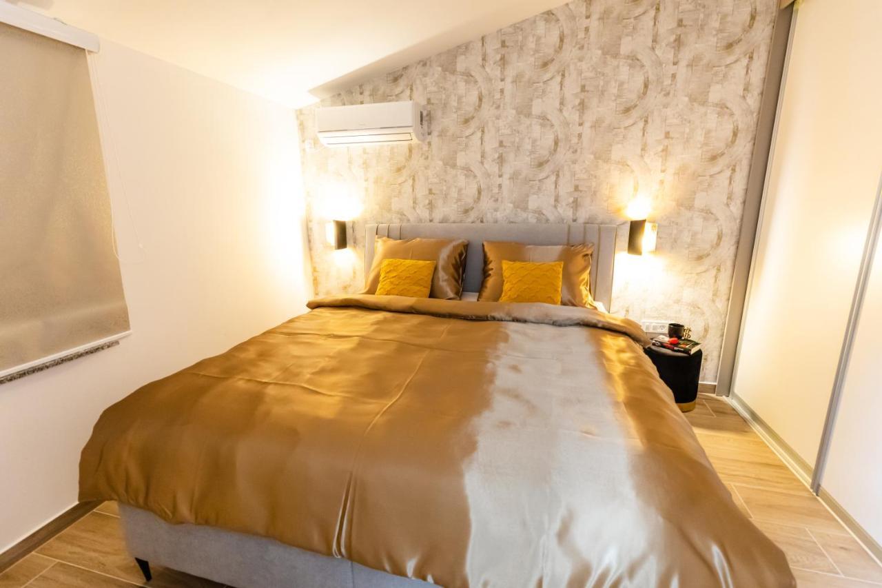 Apartman Laura Vir Zewnętrze zdjęcie
