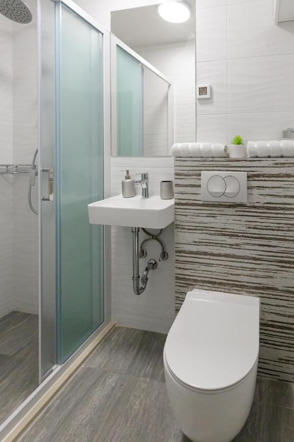 Apartman Laura Vir Zewnętrze zdjęcie