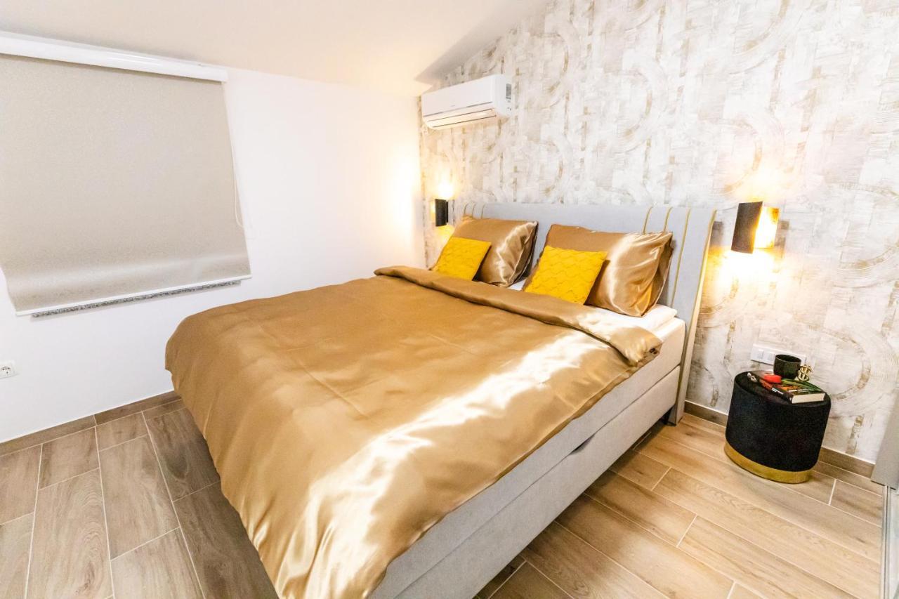 Apartman Laura Vir Zewnętrze zdjęcie