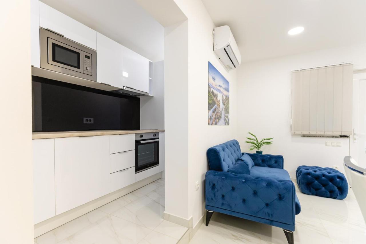 Apartman Laura Vir Zewnętrze zdjęcie
