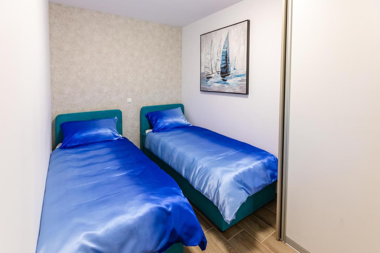 Apartman Laura Vir Zewnętrze zdjęcie