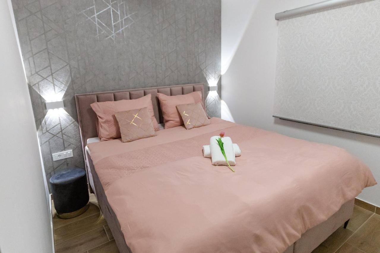 Apartman Laura Vir Zewnętrze zdjęcie